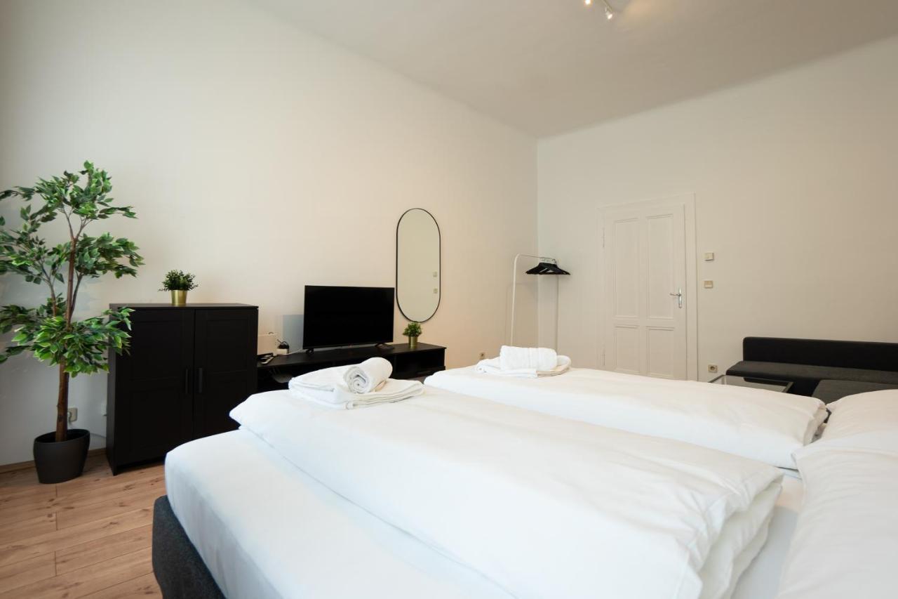 Lovely 1-Bedroom Apartment Next To Praterstern Vienna Exterior photo